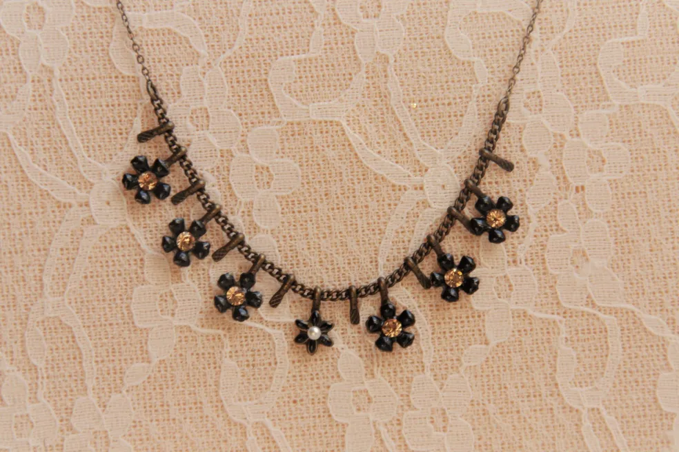 Amberhoeve Fijne ketting van Eric & Lydie met bloemen> Sieraden | Kettingen